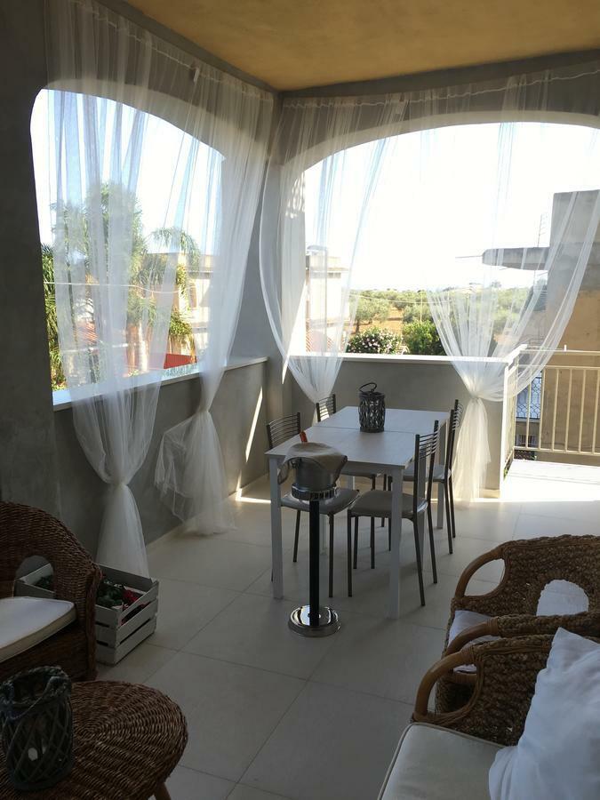B&B La Via Di Casa 圣莱昂 外观 照片