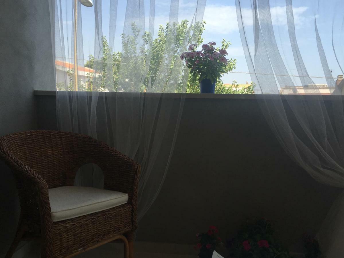 B&B La Via Di Casa 圣莱昂 外观 照片