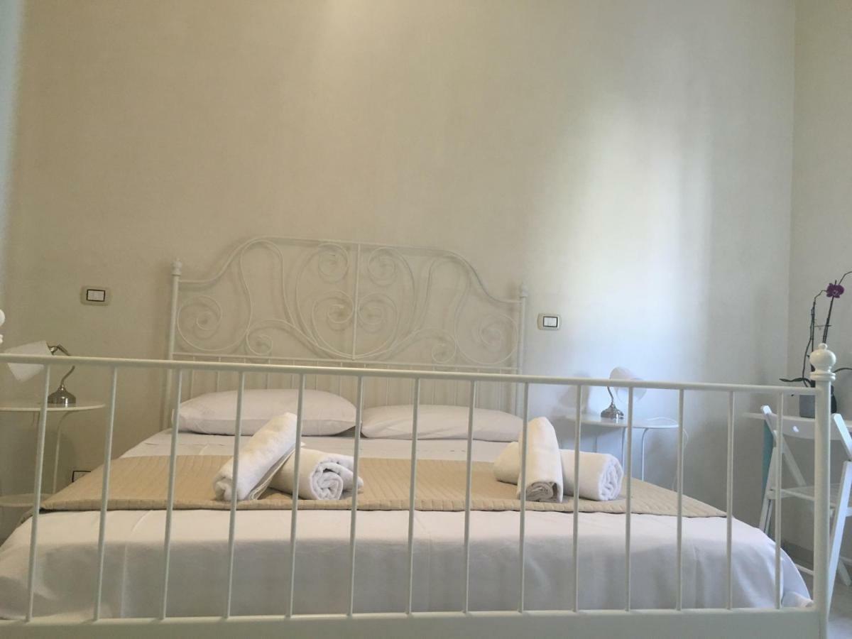 B&B La Via Di Casa 圣莱昂 外观 照片