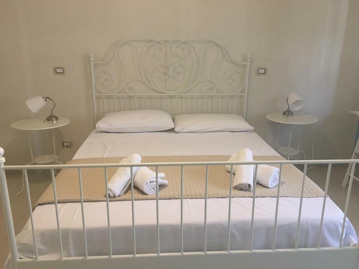 B&B La Via Di Casa 圣莱昂 外观 照片