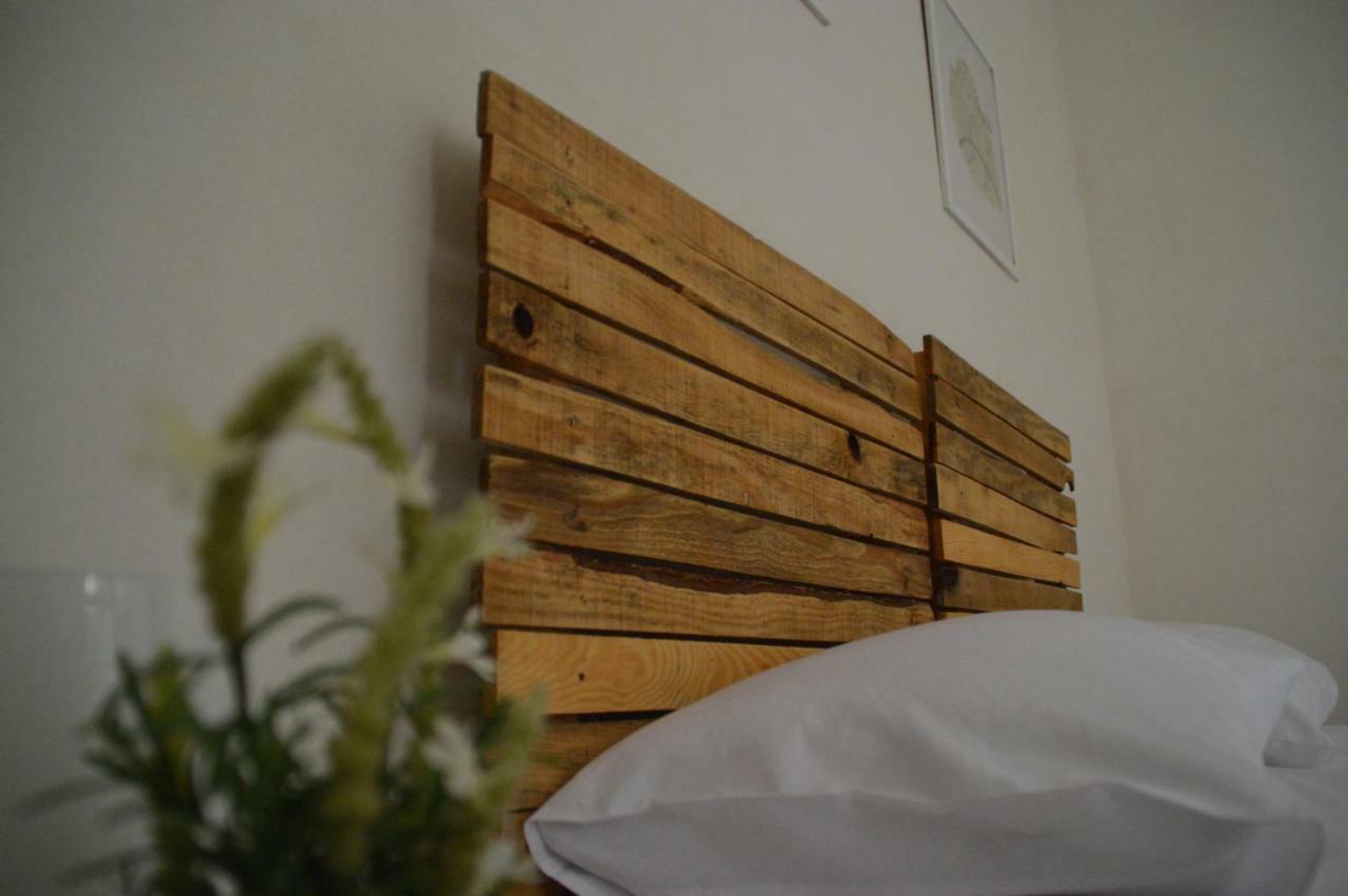 B&B La Via Di Casa 圣莱昂 外观 照片