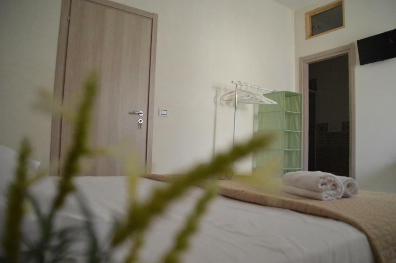 B&B La Via Di Casa 圣莱昂 外观 照片
