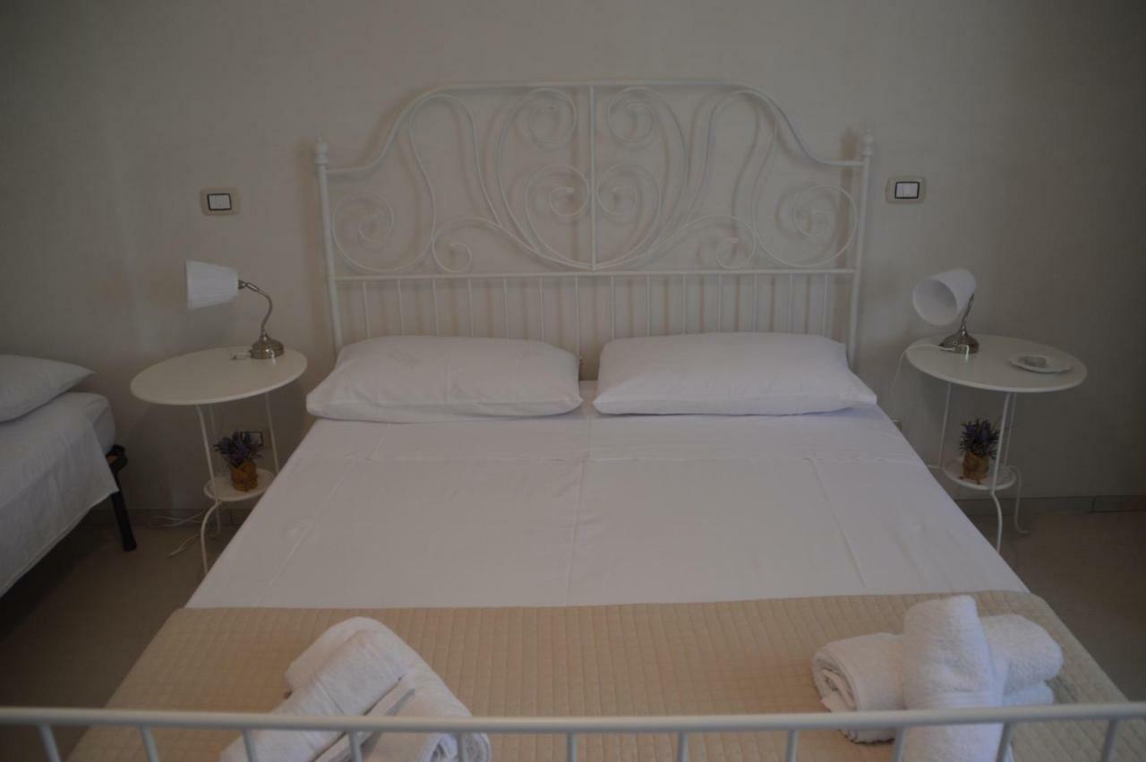 B&B La Via Di Casa 圣莱昂 外观 照片