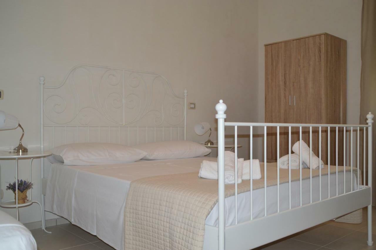 B&B La Via Di Casa 圣莱昂 外观 照片