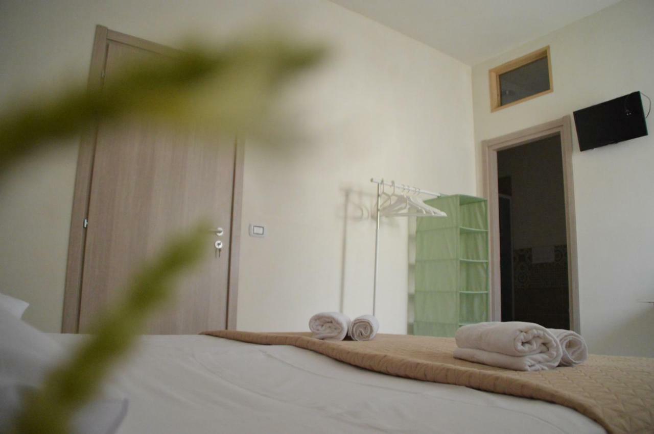 B&B La Via Di Casa 圣莱昂 外观 照片