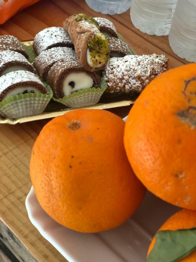 B&B La Via Di Casa 圣莱昂 外观 照片