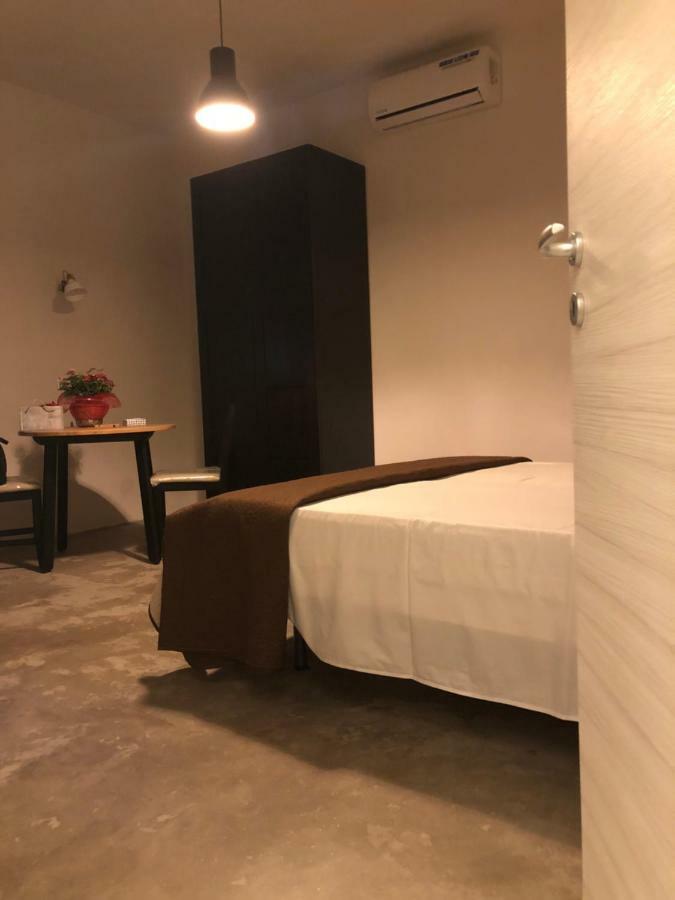 B&B La Via Di Casa 圣莱昂 外观 照片