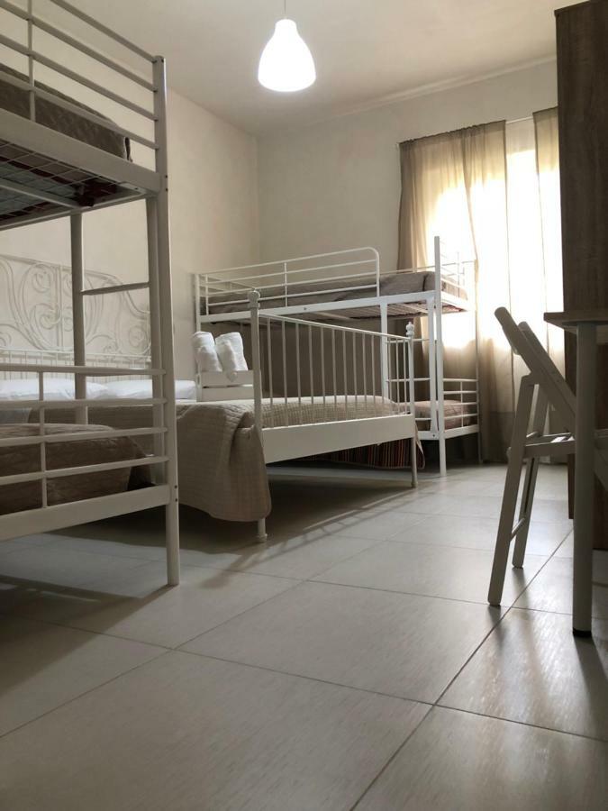 B&B La Via Di Casa 圣莱昂 外观 照片